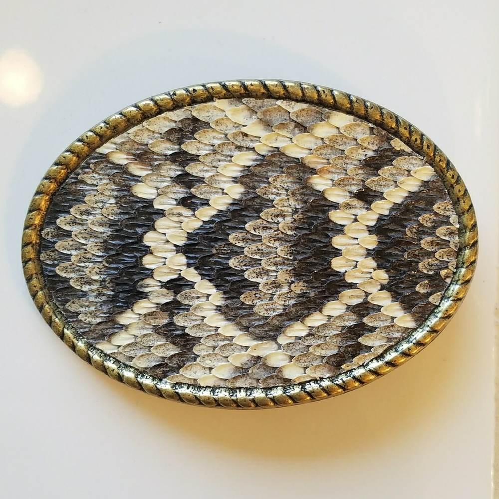 Belt buckle